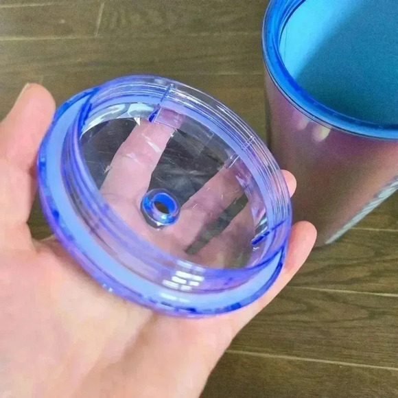 Starbucks Iridescent Hologram Dome Venti 24oz Cold Cup  2023 - Picture 4 of 6